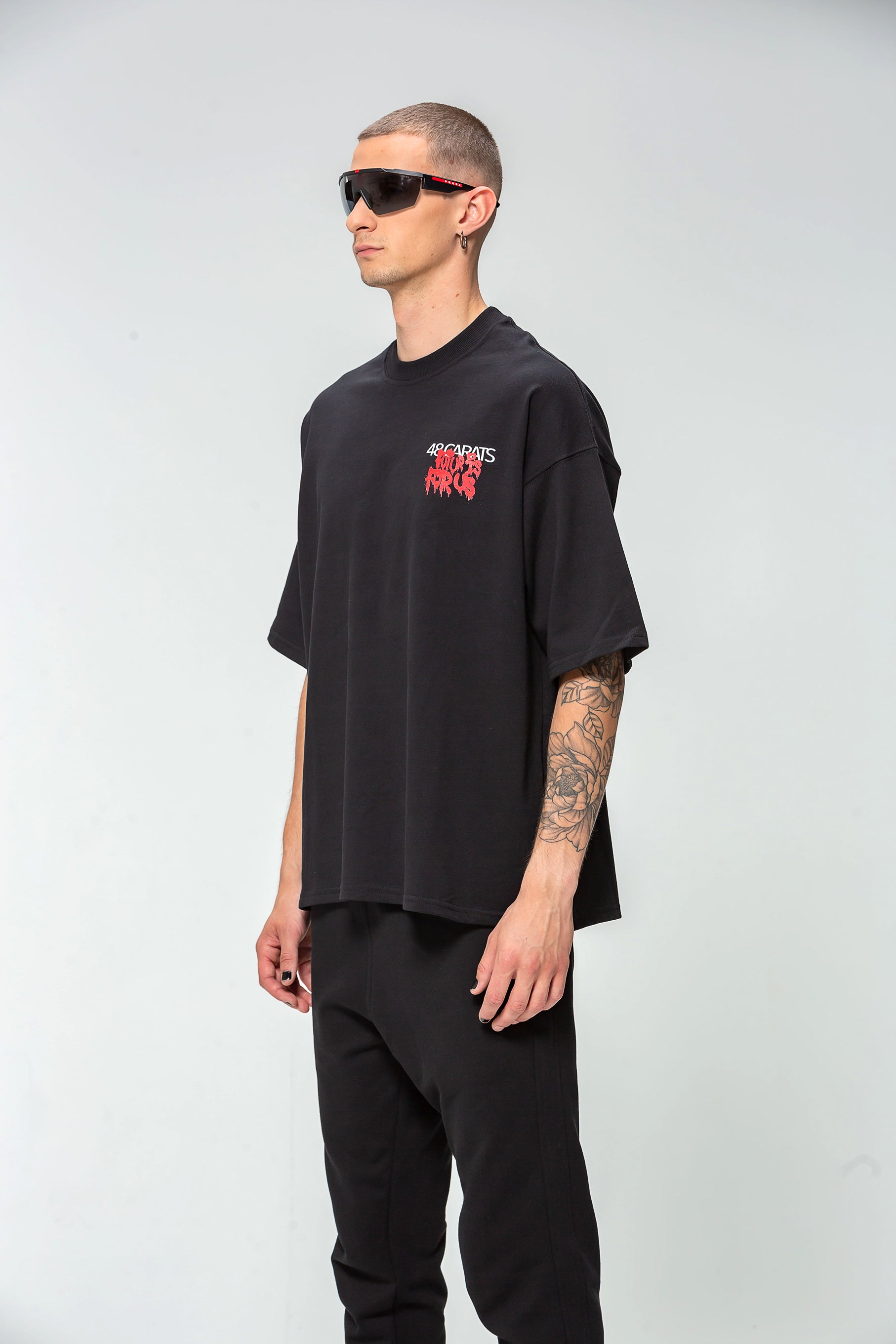The World Is Yours 48 Carats Black Oversized T-Shirt