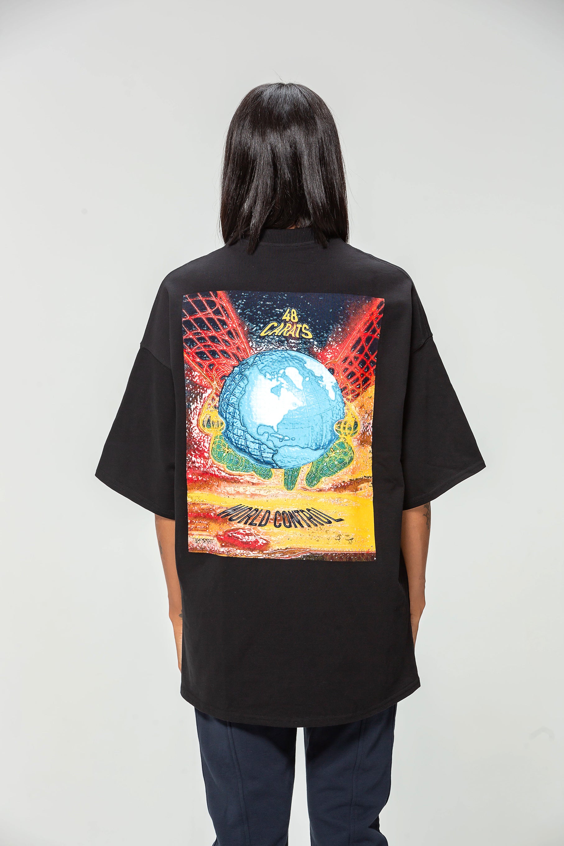 Black Oversize World control T-shirt